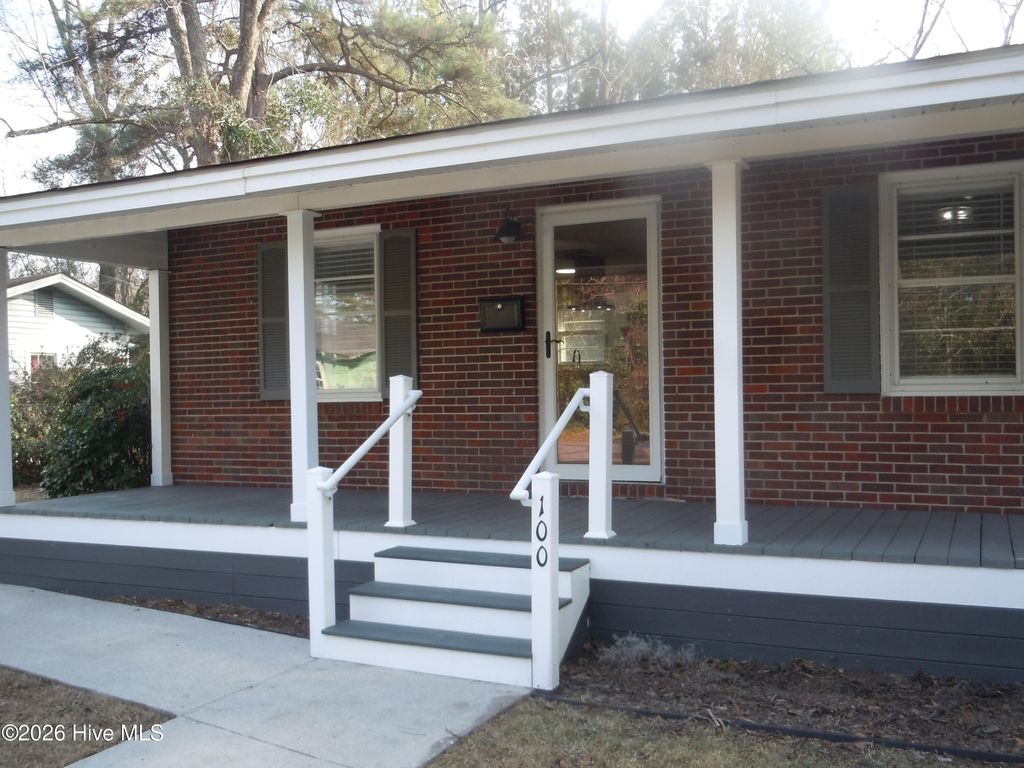 Photo of 100 E Bell Street, Tabor City, NC 28463 (MLS # 100553608)