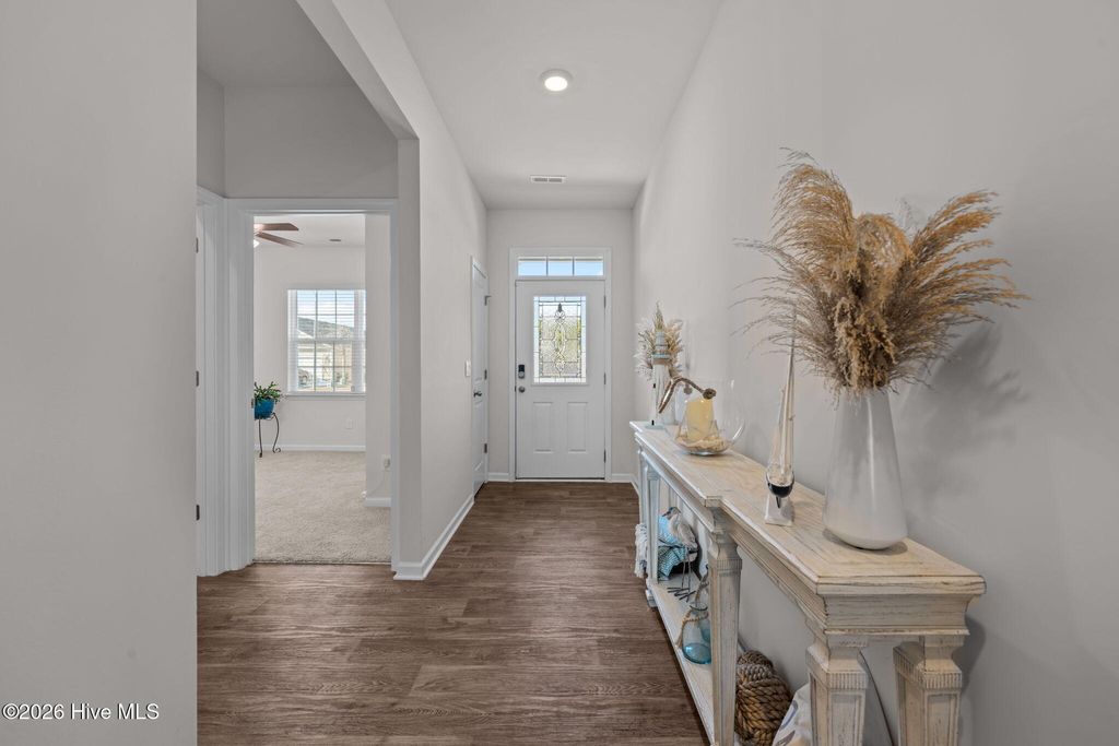 Photo of 714 Lake Tyler Drive, New Bern, NC 28560 (MLS # 100553936)