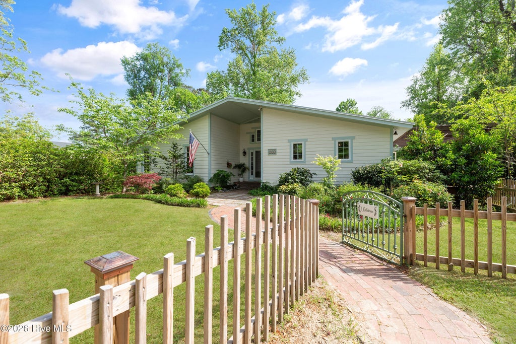 Photo of 521 Wayne Drive, Wilmington, NC 28403 (MLS # 100596227)