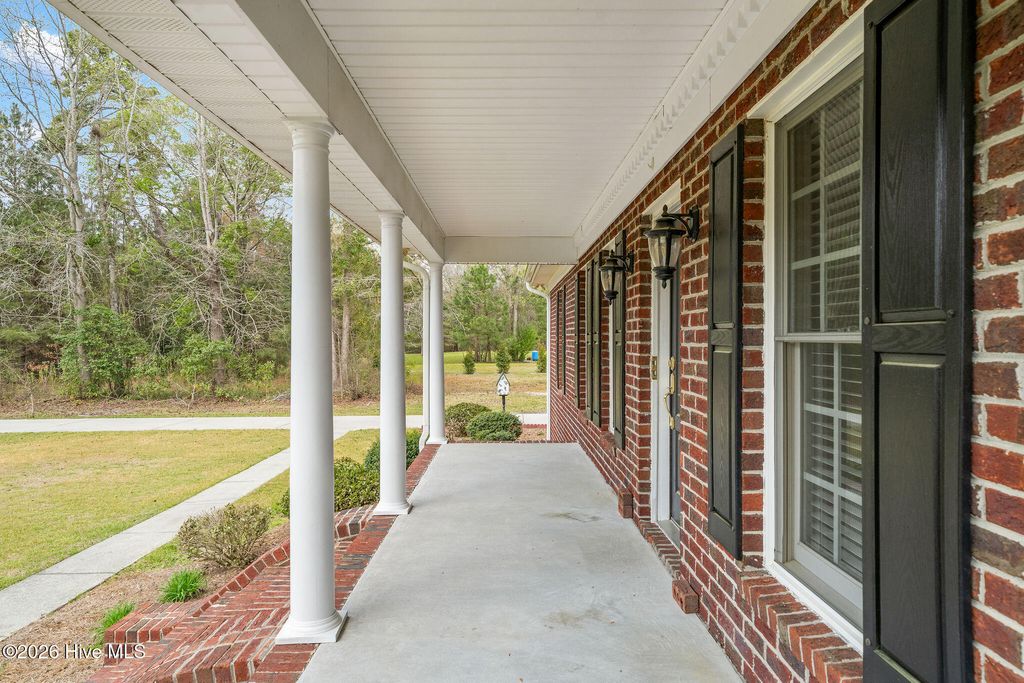 Photo of 213 Country Club Drive, Wallace, NC 28466 (MLS # 100563735)