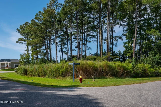 101 Captains Way Way, photo 2 of 29