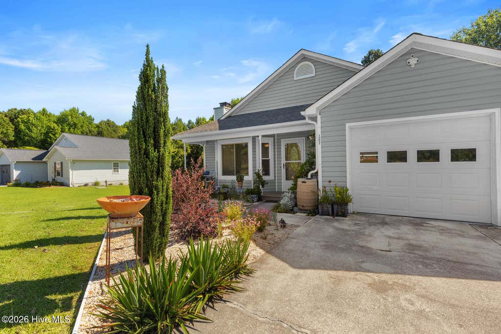 Photo of 382 Riggs Road, Hubert, NC 28539 (MLS # 100579265)