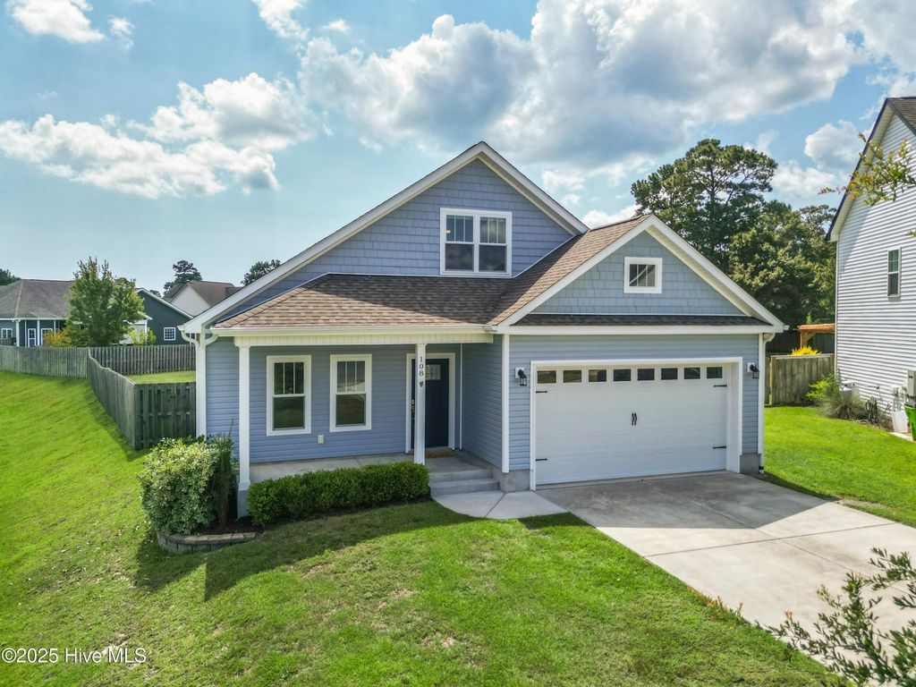 Photo of 108 S Lamplighters Walk, Hampstead, NC 28443 (MLS # 100527219)