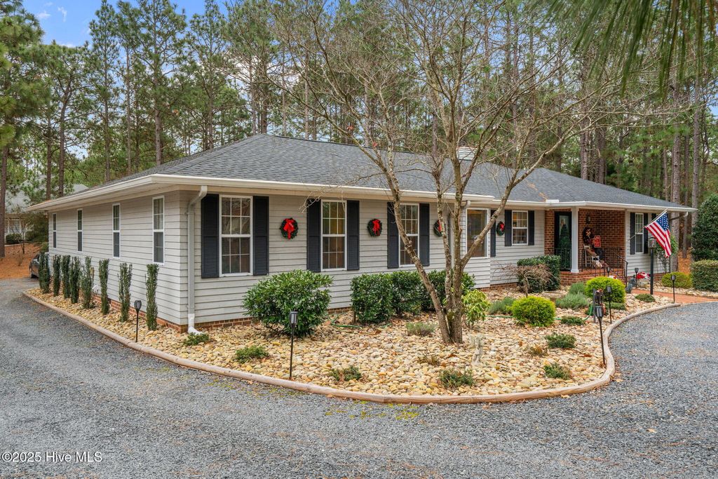 Photo of 247 Longleaf Drive, West End, NC 27376 (MLS # 100546732)