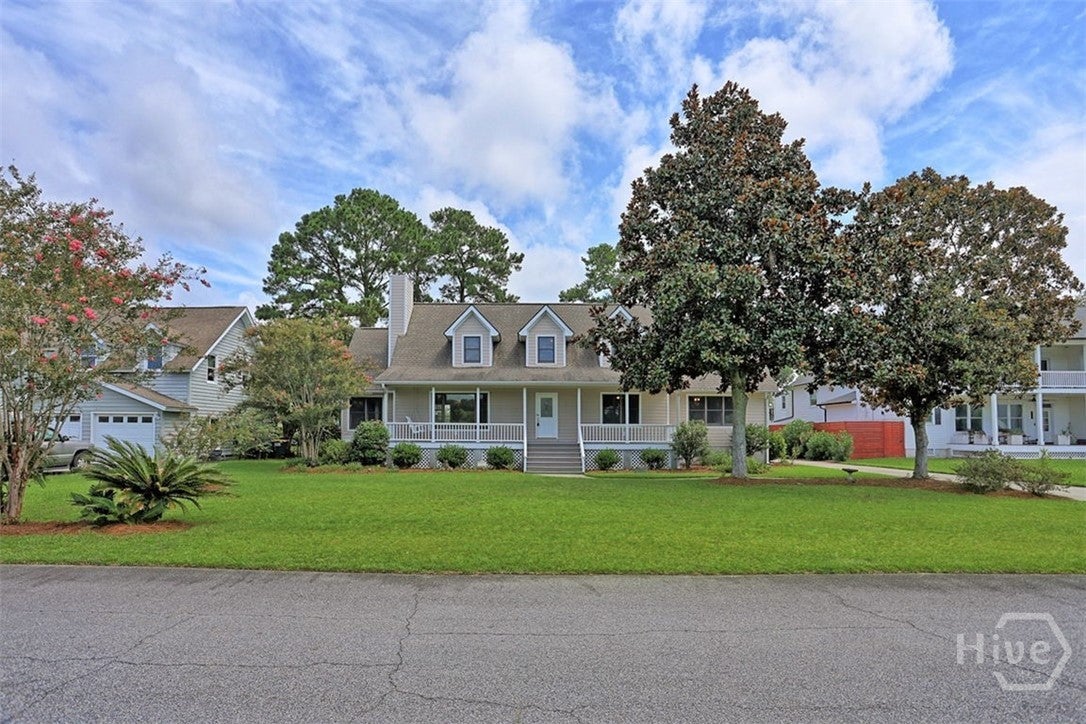 221 Lakeshore Drive
