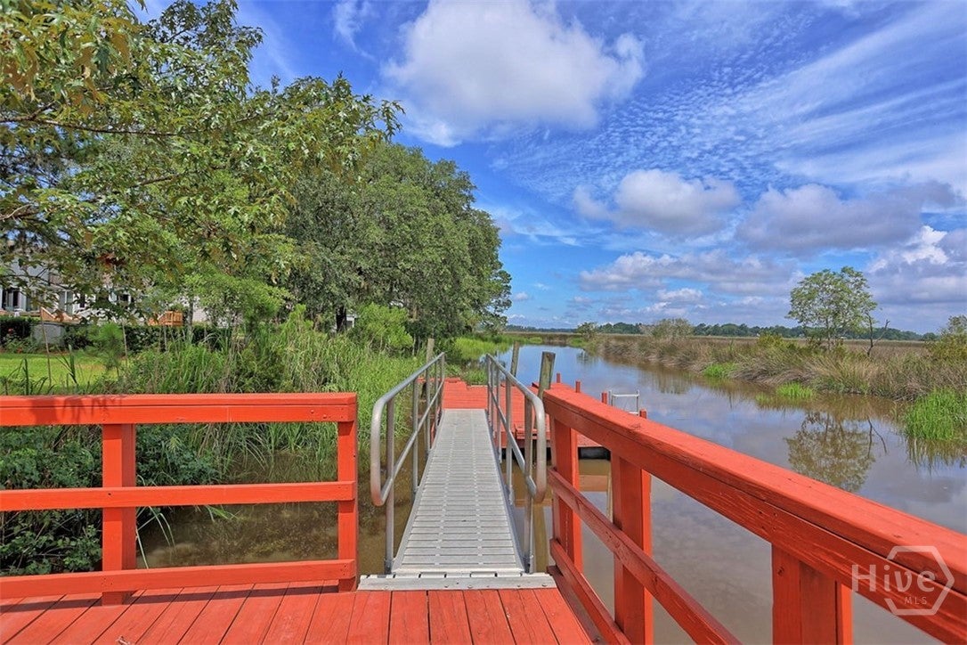 221 Lakeshore Drive
