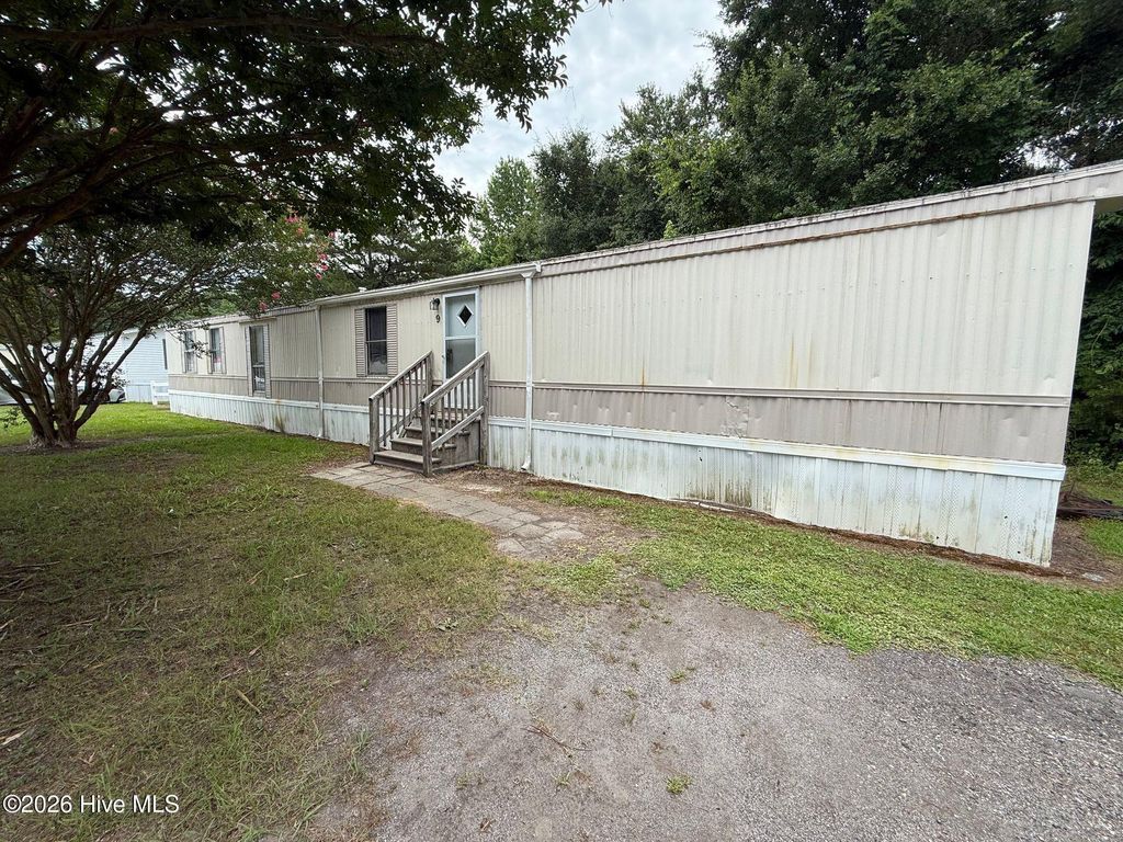 Photo of 330 Fire Tower Road #9, Richlands, NC 28574 (MLS # 100587336)