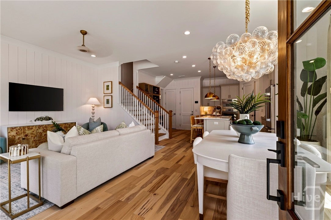 304 Reserve Way