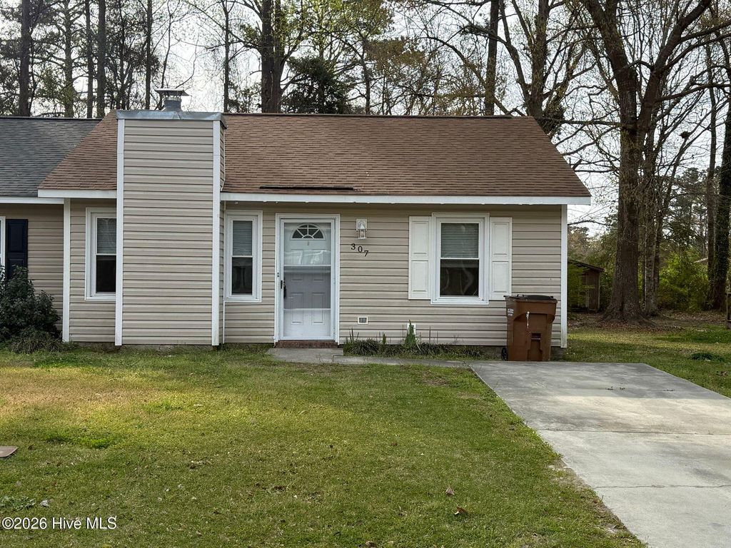 Photo of 307 Cedar Creek Drive, Jacksonville, NC 28540 (MLS # 100563203)