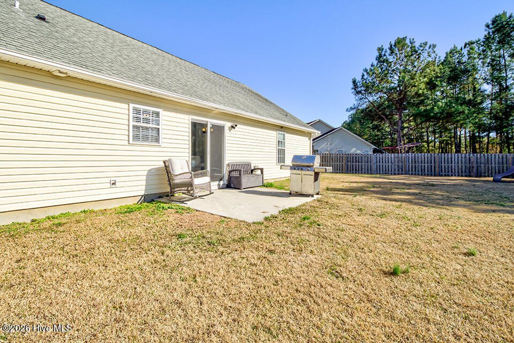 Photo of 215 W Woodbine Terrace, Burgaw, NC 28425 (MLS # 100551045)