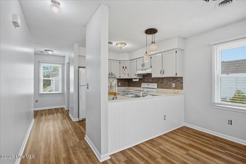 Tiny photo for 2708 S 17th Street #Apt C, Wilmington, NC 28412 (MLS # 100548527)