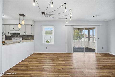 Tiny photo for 2708 S 17th Street #Apt C, Wilmington, NC 28412 (MLS # 100548527)