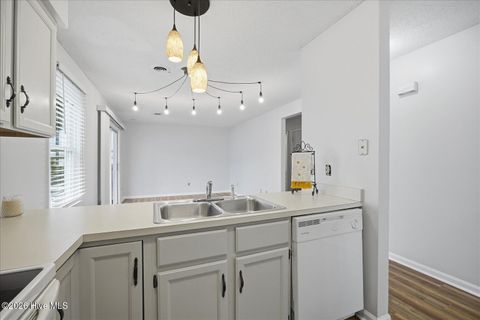 Tiny photo for 2708 S 17th Street #Apt C, Wilmington, NC 28412 (MLS # 100548527)