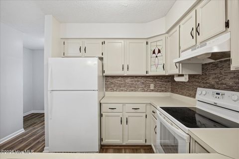 Tiny photo for 2708 S 17th Street #Apt C, Wilmington, NC 28412 (MLS # 100548527)