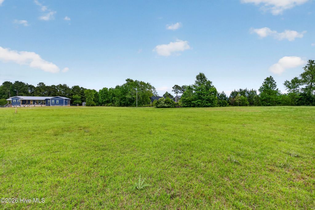 Photo of 136 Shark Landing, Hampstead, NC 28443 (MLS # 100570338)