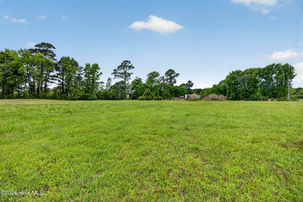 Photo of 136 Shark Landing, Hampstead, NC 28443 (MLS # 100570338)