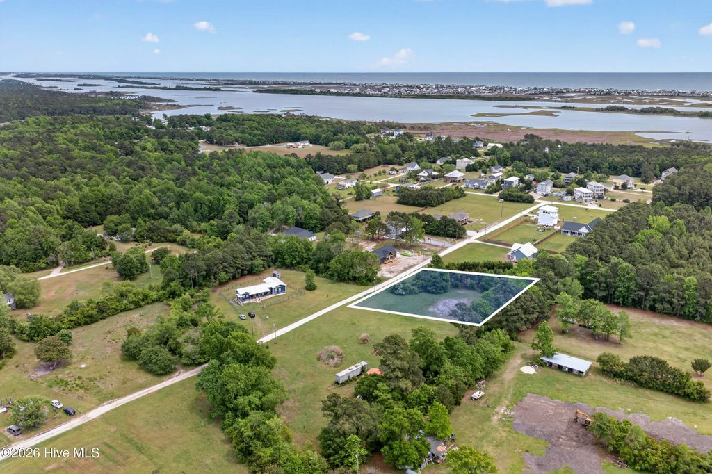 Photo of 136 Shark Landing, Hampstead, NC 28443 (MLS # 100570338)