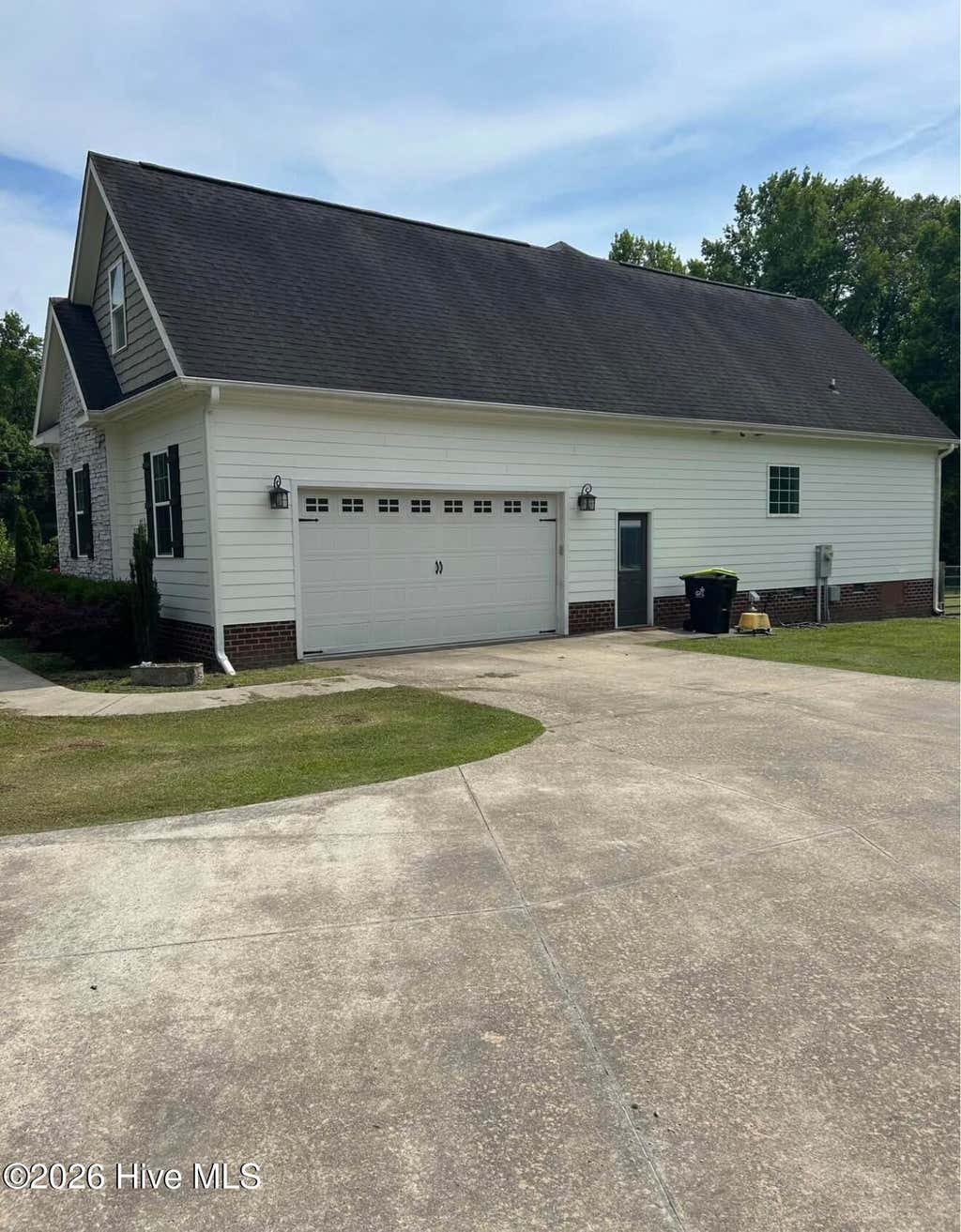 Photo of 325 Foy Lockamy Road, Jacksonville, NC 28540 (MLS # 100598204)