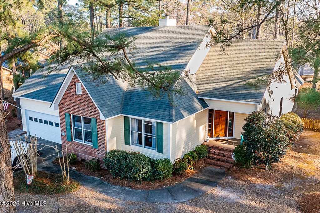 Photo of 813 Plantation Drive, New Bern, NC 28562 (MLS # 100550290)