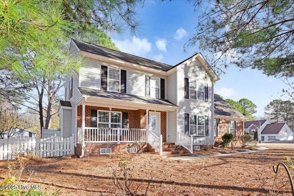 Photo of 101 Oak Hollow Court, Goldsboro, NC 27534 (MLS # 100546358)