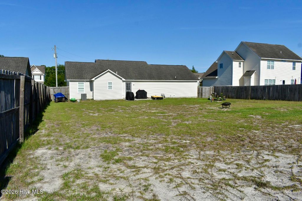 Photo of 613 Parsley Drive, Hubert, NC 28539 (MLS # 100575951)