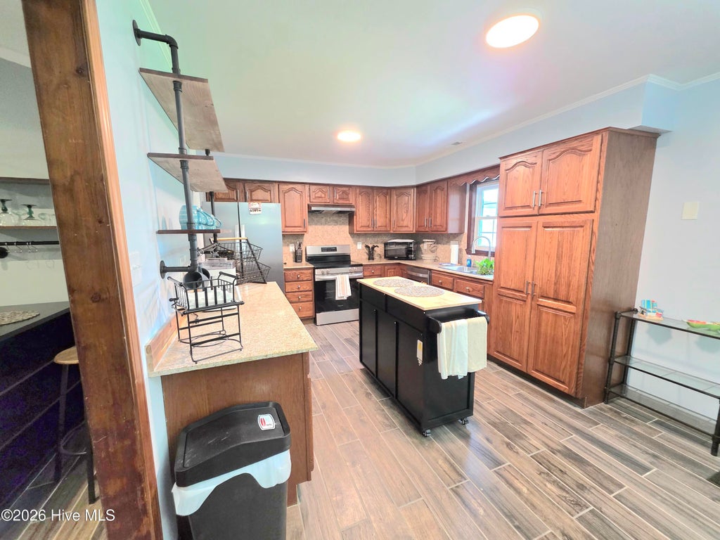 Photo of 507 Fox Run Road, Jacksonville, NC 28546 (MLS # 100590591)