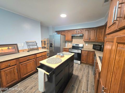 Tiny photo for 507 Fox Run Road, Jacksonville, NC 28546 (MLS # 100590591)