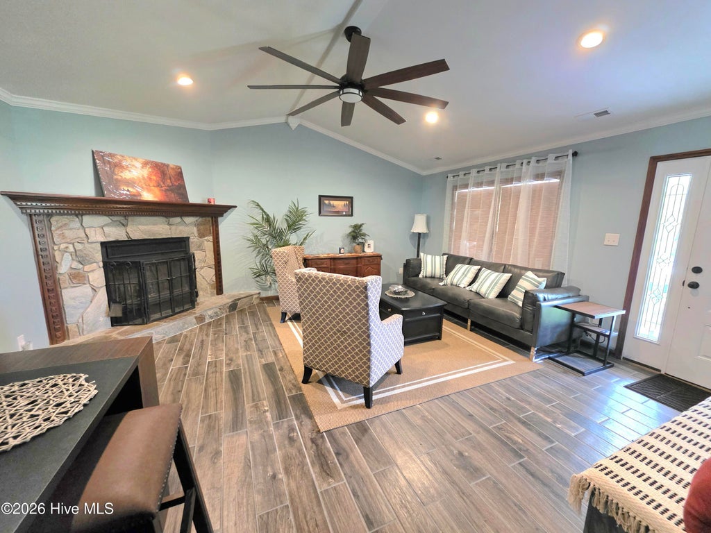 Photo of 507 Fox Run Road, Jacksonville, NC 28546 (MLS # 100590591)