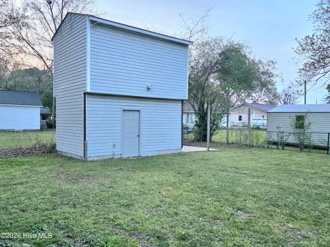 Tiny photo for 507 Fox Run Road, Jacksonville, NC 28546 (MLS # 100590591)