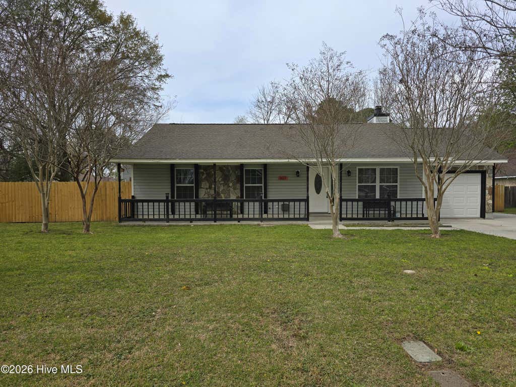 Photo of 507 Fox Run Road, Jacksonville, NC 28546 (MLS # 100590591)