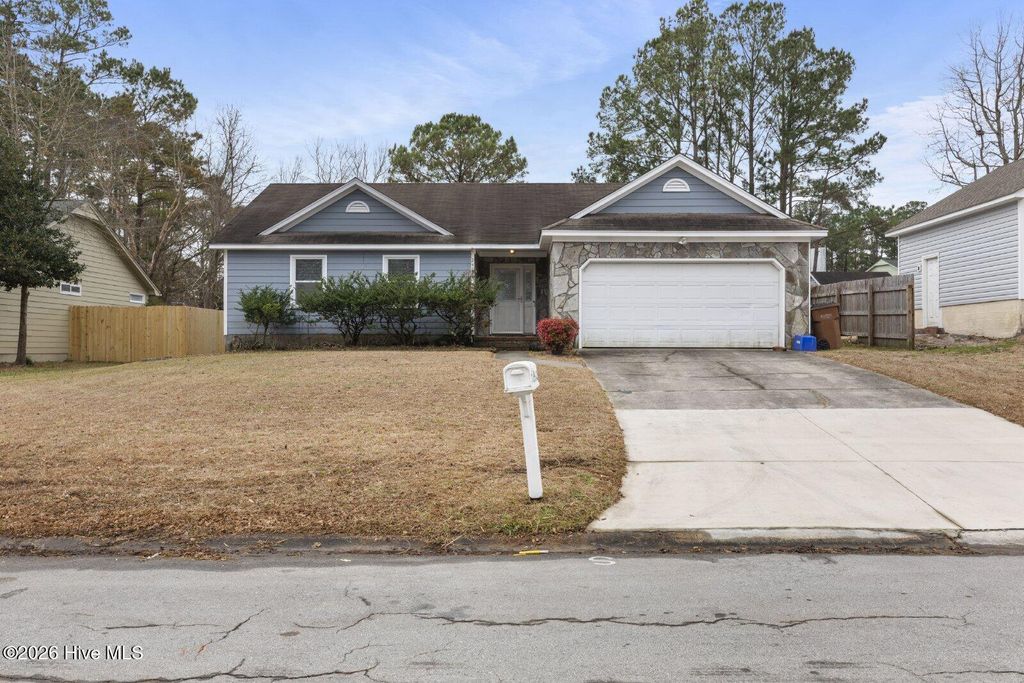 Photo of 2677 Idlebrook Circle, Midway Park, NC 28544 (MLS # 100555554)