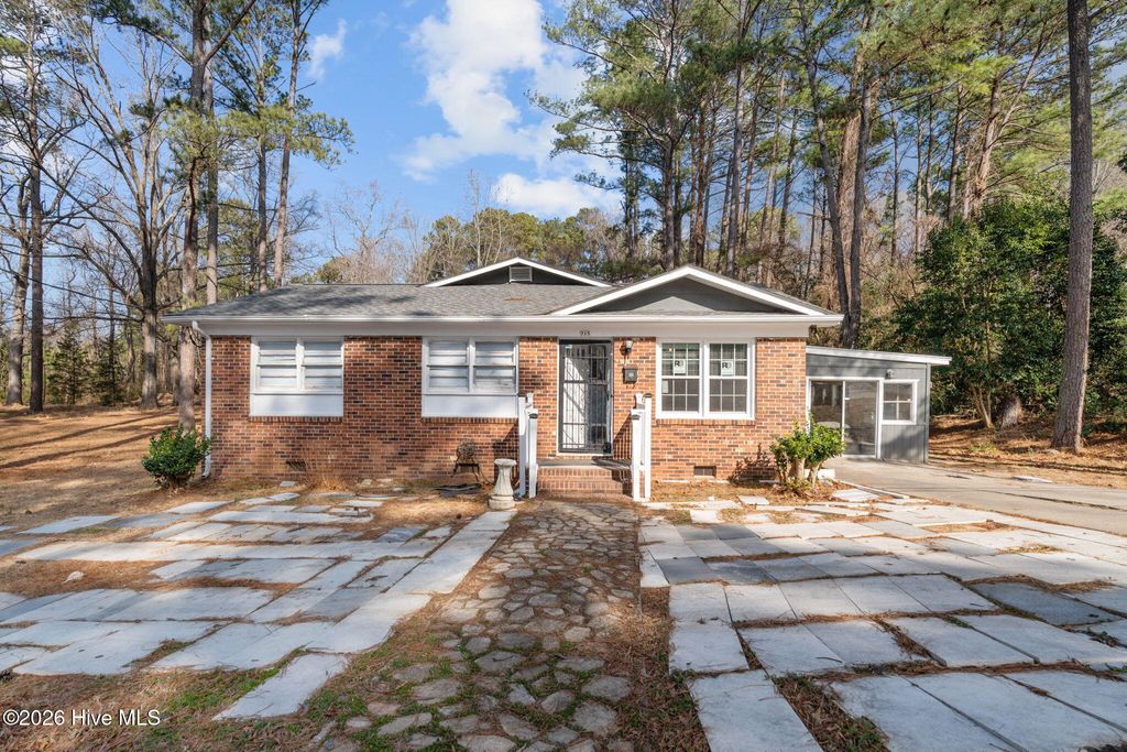 Photo of 715 S 3rd Street, Sanford, NC 27330 (MLS # 100553427)