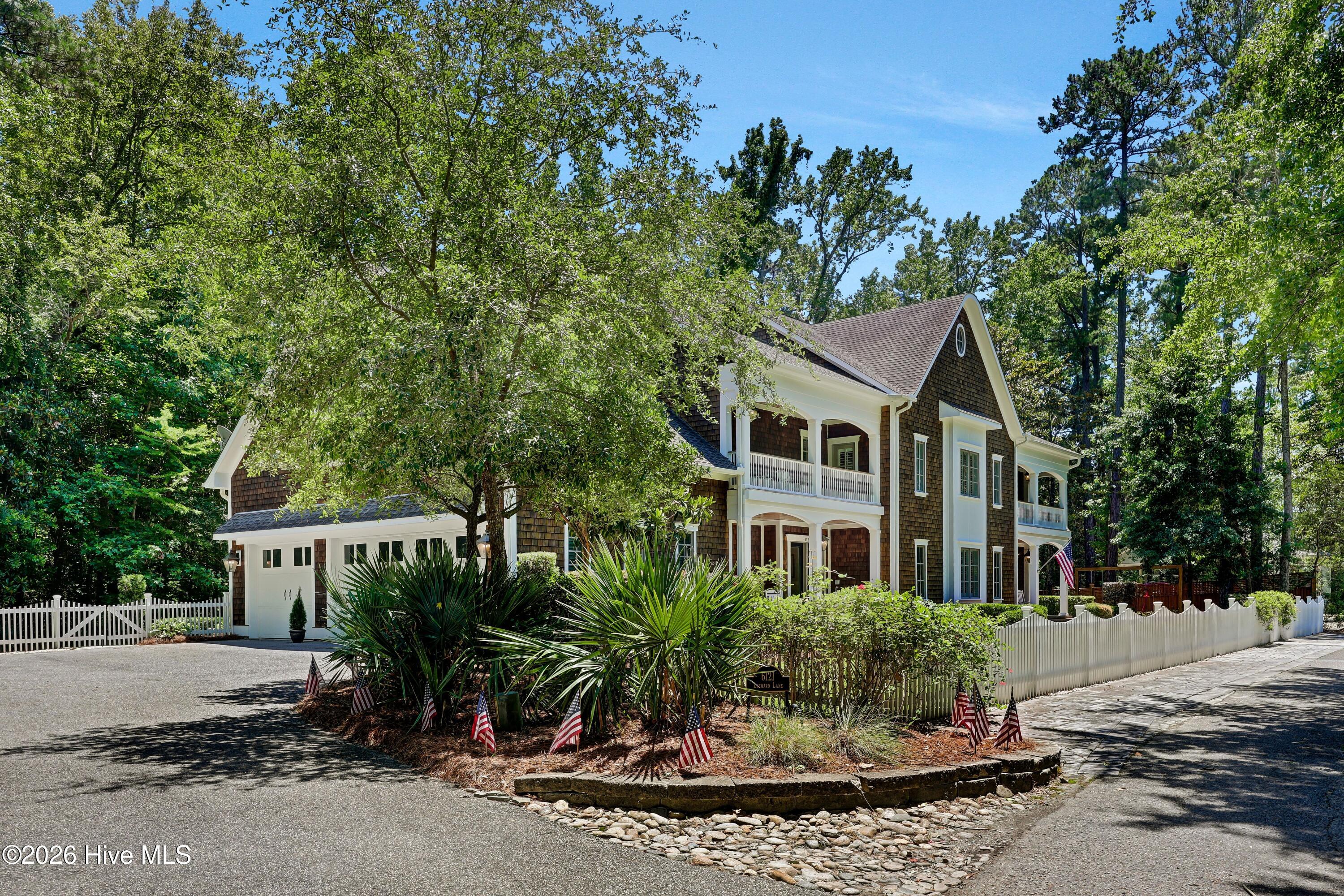 6121 Leeward Lane
