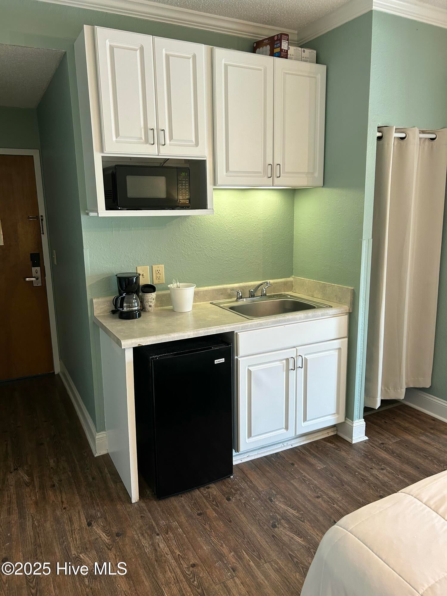 602 W Ft Macon Road 118