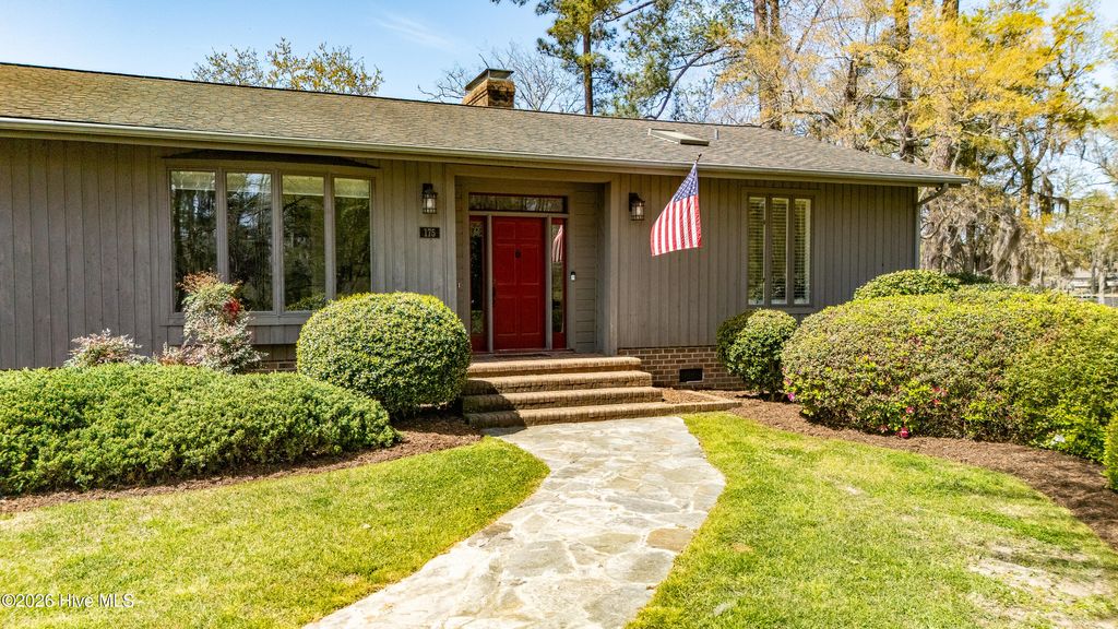 Photo of 175 Gus Lane, New Bern, NC 28562 (MLS # 100566614)