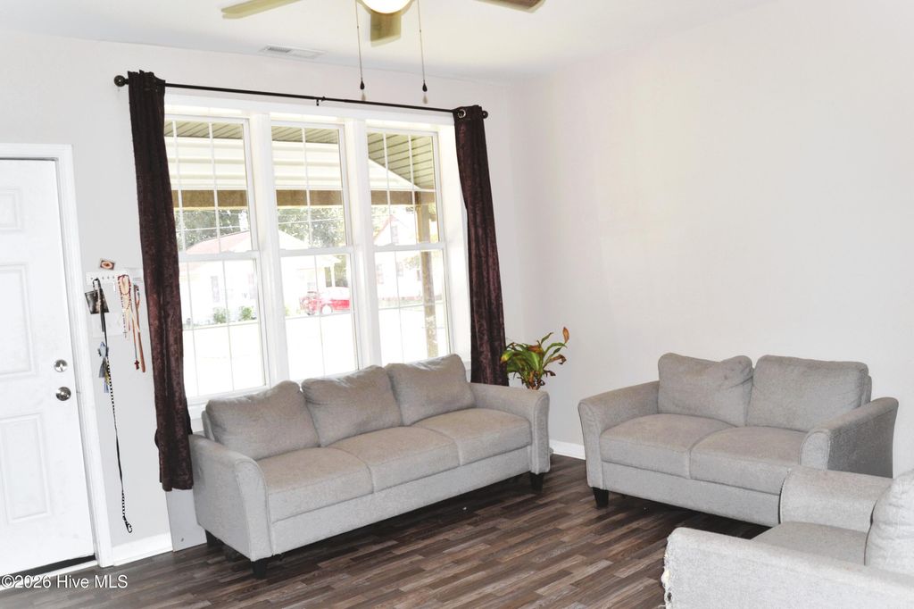 Photo of 119 Preston Road, Jacksonville, NC 28540 (MLS # 100551517)