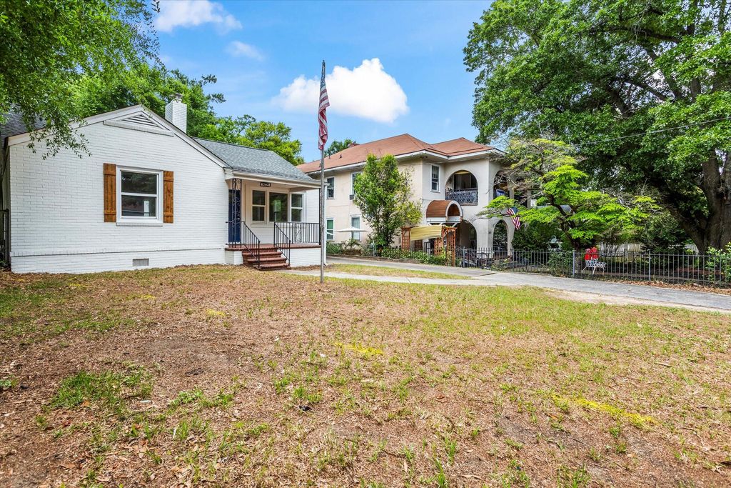 Photo of 2229 Central Avenue, Augusta, GA 30904 (MLS # 555551)