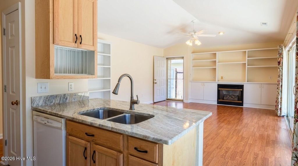 Photo of 928 Summerlin Falls Court, Wilmington, NC 28412 (MLS # 100574716)