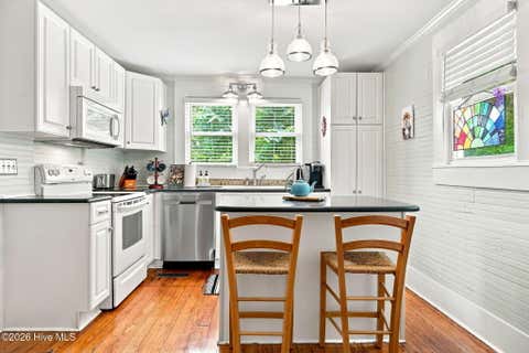Tiny photo for 122 E 2nd Street, Washington, NC 27889 (MLS # 100590971)