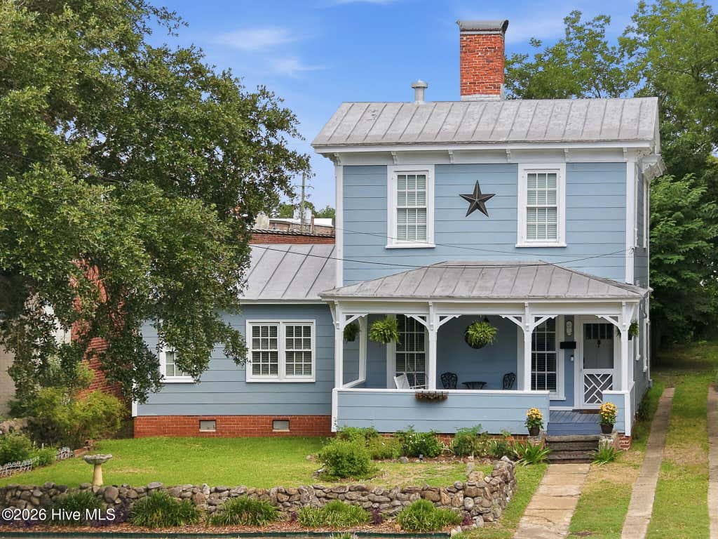 Photo of 122 E 2nd Street, Washington, NC 27889 (MLS # 100590971)
