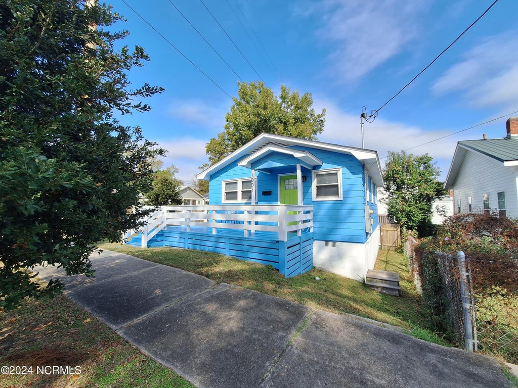 Photo of 1001 Campbell Street, Wilmington, NC 28401 (MLS # 100604159)