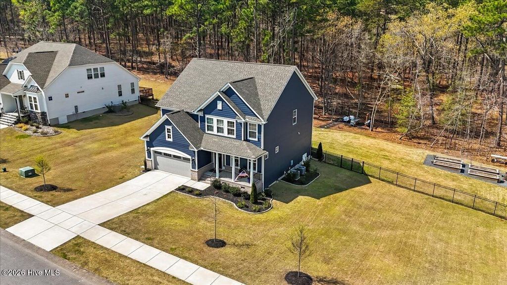 Photo of 980 W Hedgelawn Way, Southern Pines, NC 28387 (MLS # 100564324)