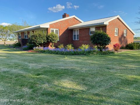 Homes For Sale - 911 Cunningham Road<br/> Lenoir County, Kinston, NC 28501