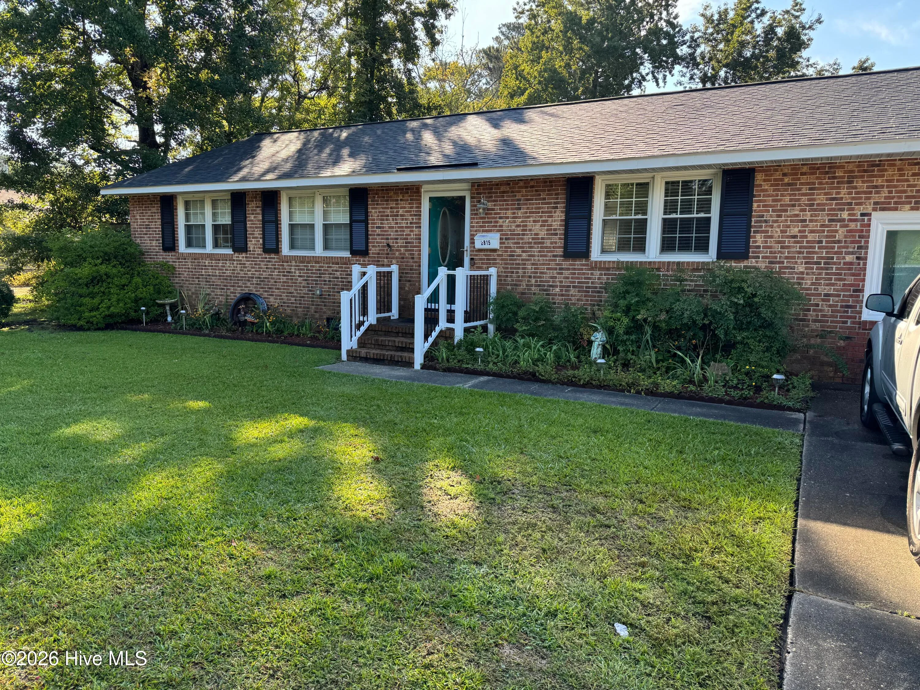 2815 Northwoods Drive