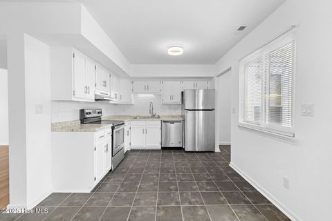 Tiny photo for 108 Villa Drive, Jacksonville, NC 28546 (MLS # 100544818)