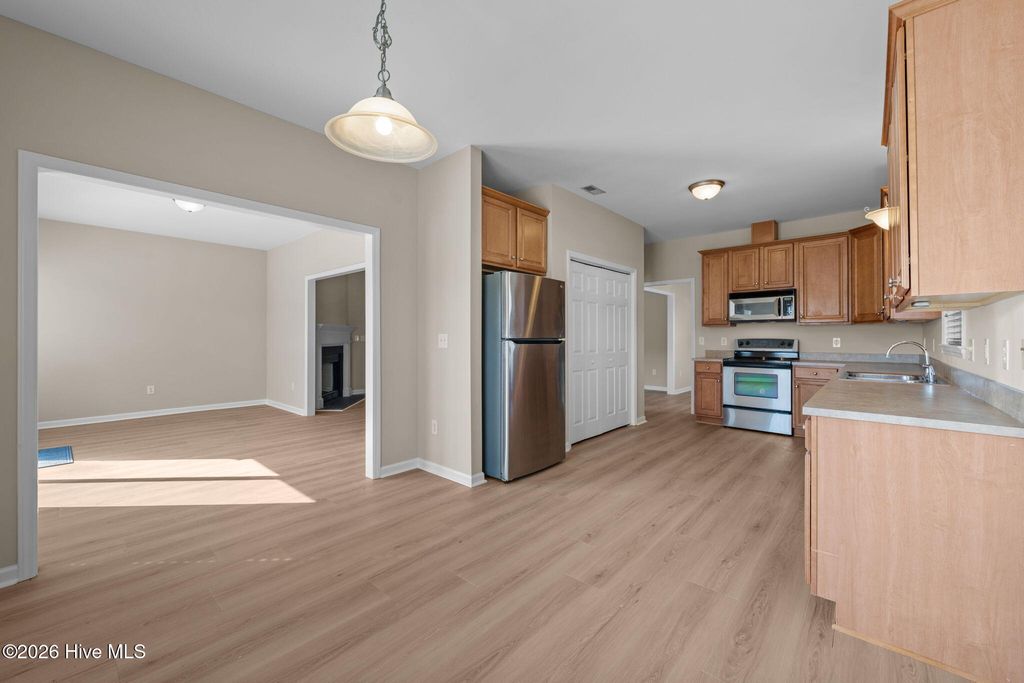 Photo of 102 Blackheath Drive, New Bern, NC 28560 (MLS # 100552794)