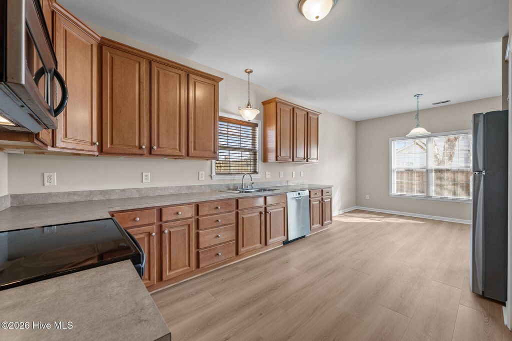 Photo of 102 Blackheath Drive, New Bern, NC 28560 (MLS # 100552794)