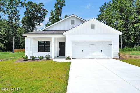 Homes For Sale - 305 Riva Ridge<br/> Burgaw, NC 28425