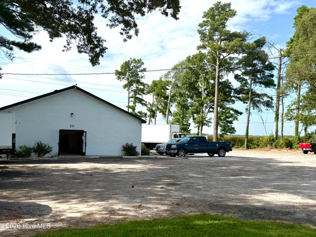 211 Shortcut Road, photo 4 of 17