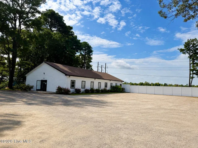211 Shortcut Road, photo 2 of 17